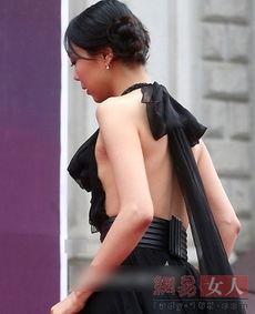 吃瓜劈叉女星视频播放,揭秘吃瓜劈叉女星视频播放背后的火爆现象