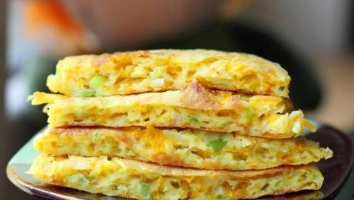 大妈吃瓜饼的视频,趣味横生美食瞬间